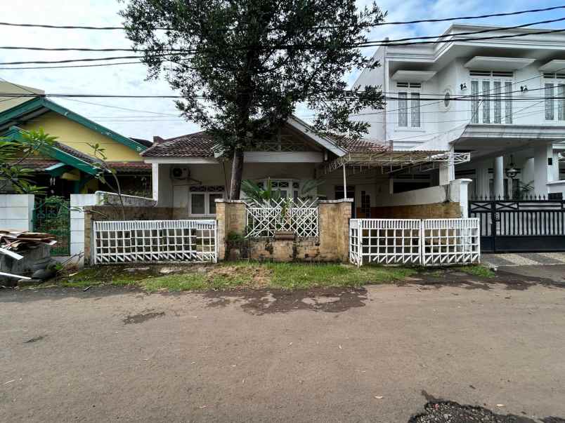 dijual rumah jurang manggu timur