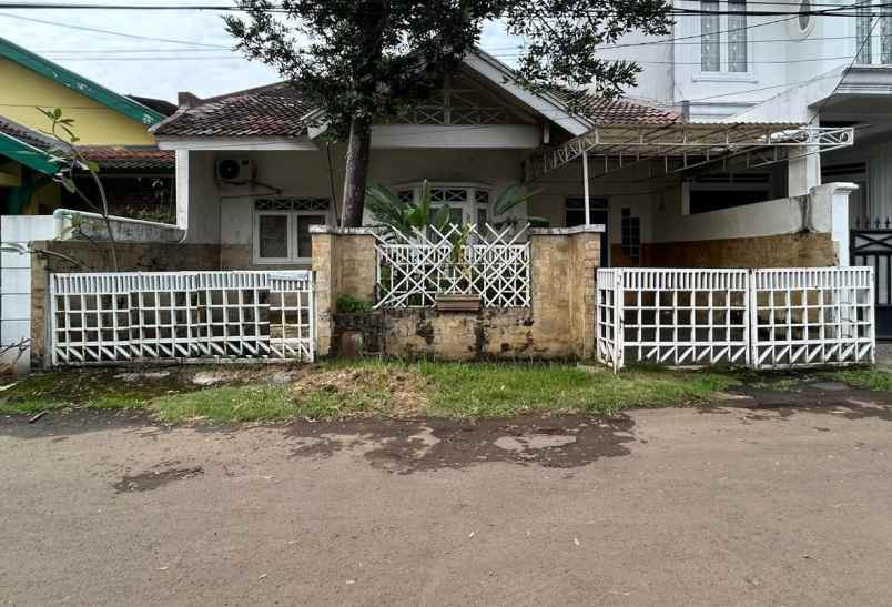 dijual rumah jurang manggu timur