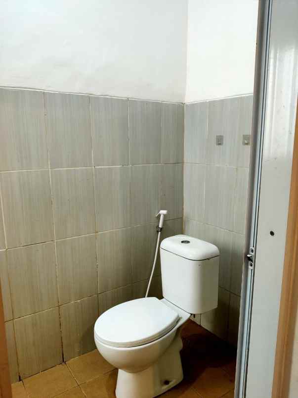 dijual rumah karadenan