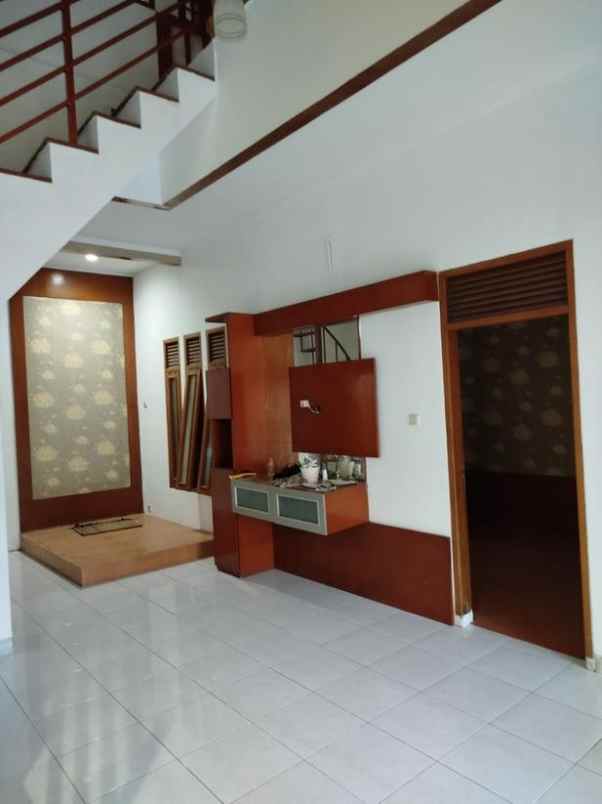 dijual rumah kawaluyaan indah bandung