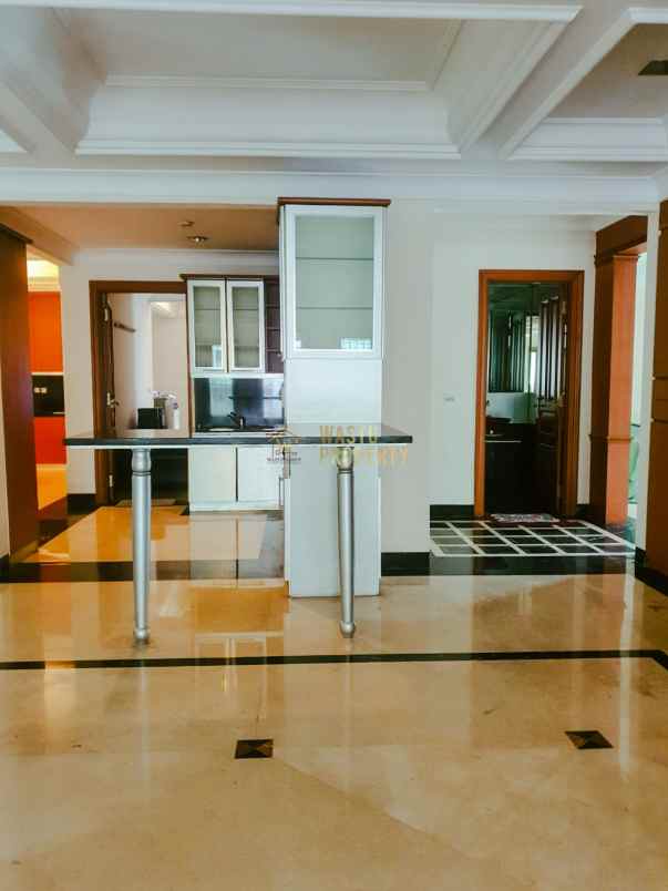 dijual rumah kebayoran baru