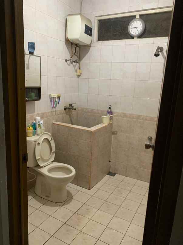 dijual rumah kebayoran lama