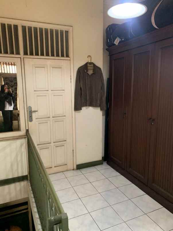 dijual rumah kebayoran lama