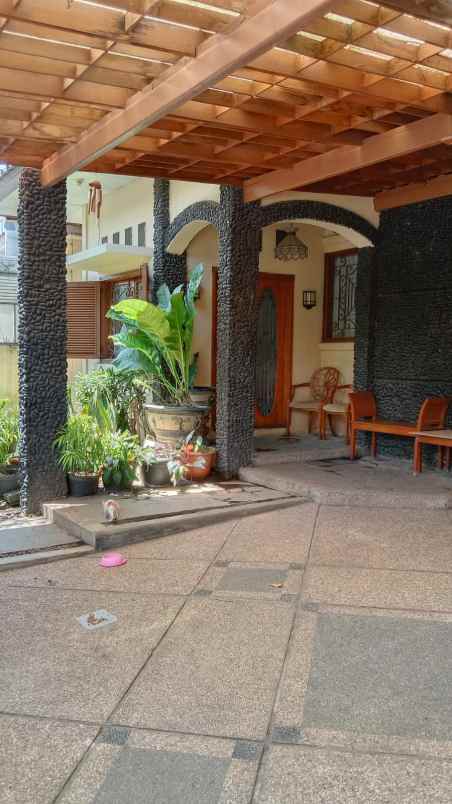 dijual rumah kec buah batu