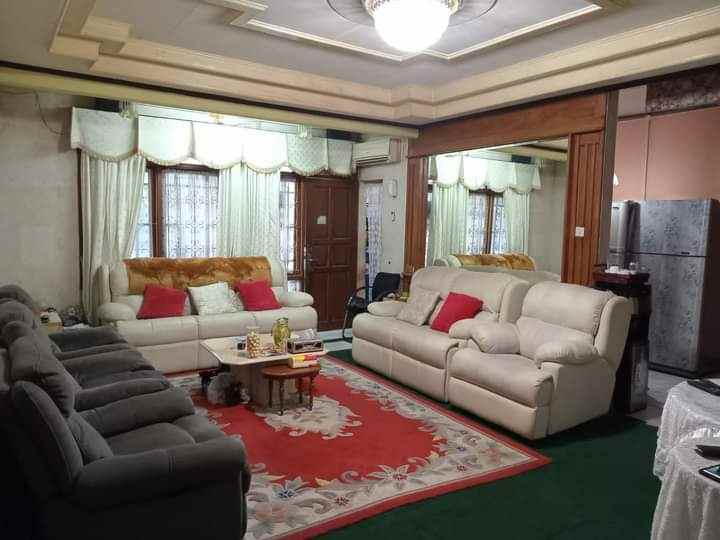 dijual rumah kembar