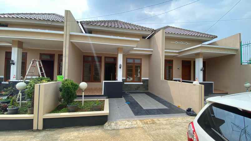 dijual rumah keradenan sukahati bogor