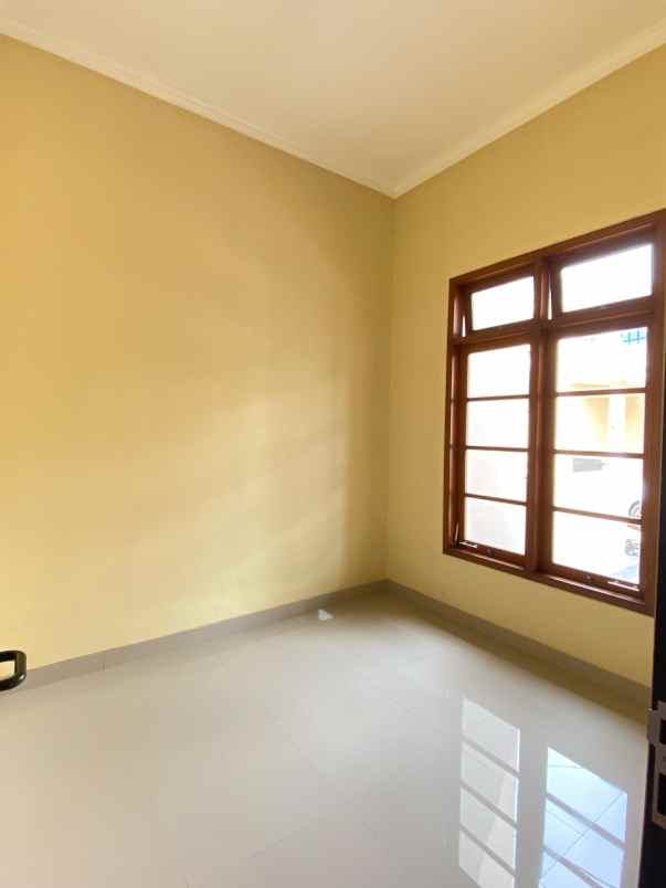 dijual rumah keradenan sukahati bogor