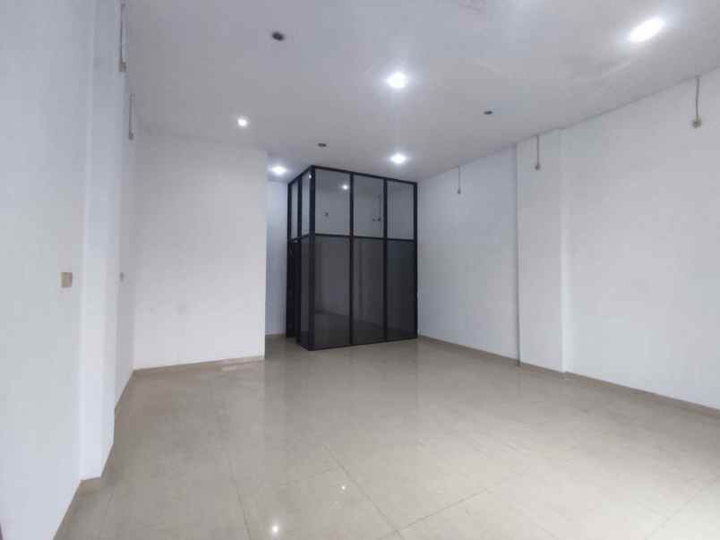 dijual rumah ketintang madya