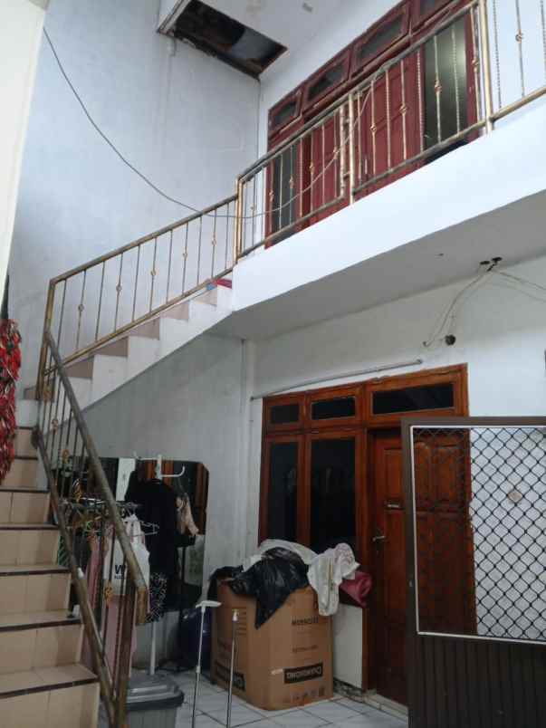 dijual rumah ketintang madya