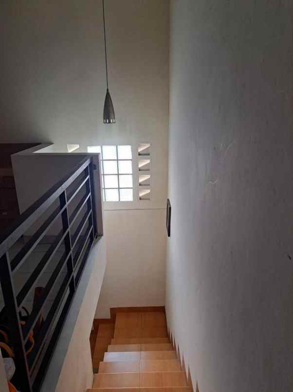 dijual rumah komp bumi adipura 1