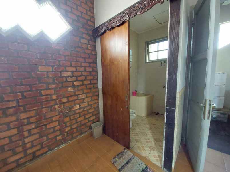 dijual rumah komplek bukit damai indah