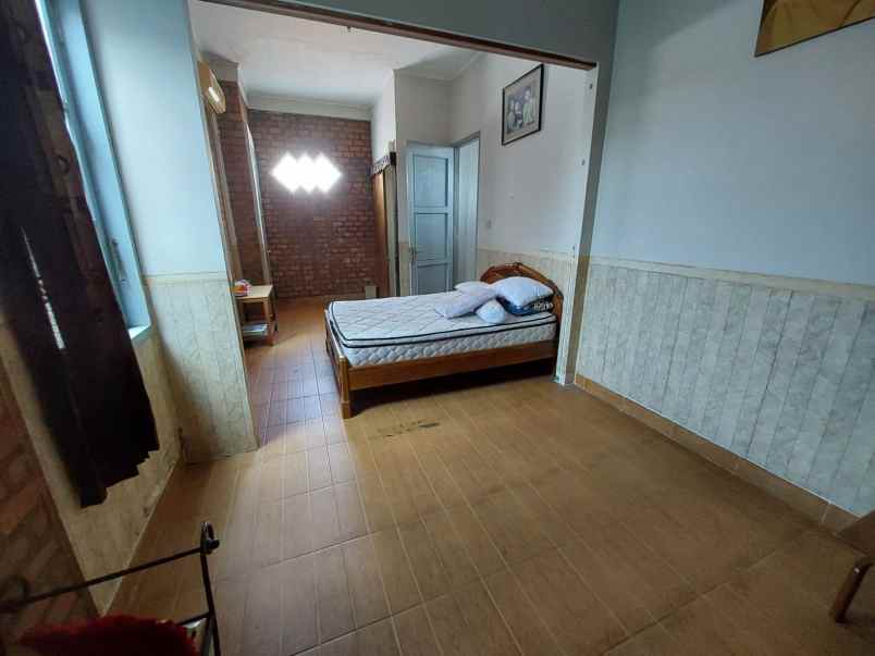 dijual rumah komplek bukit damai indah