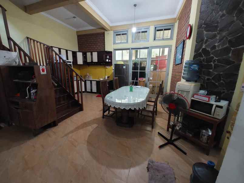dijual rumah komplek bukit damai indah