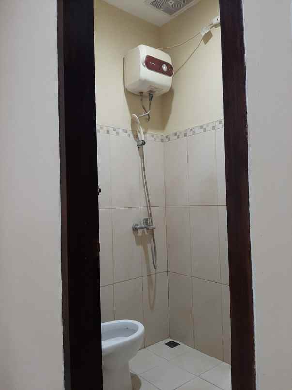 dijual rumah komplek graha asih