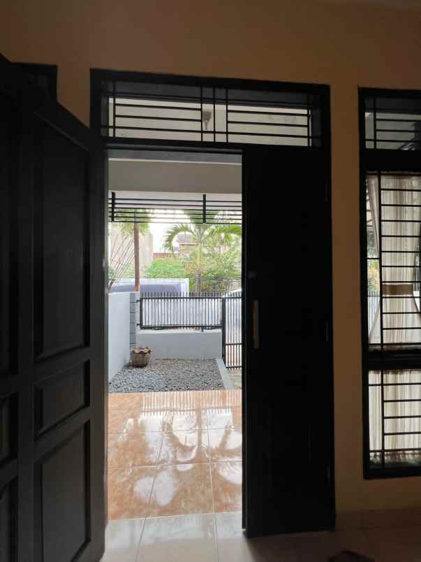 dijual rumah komplek kiara sari asri
