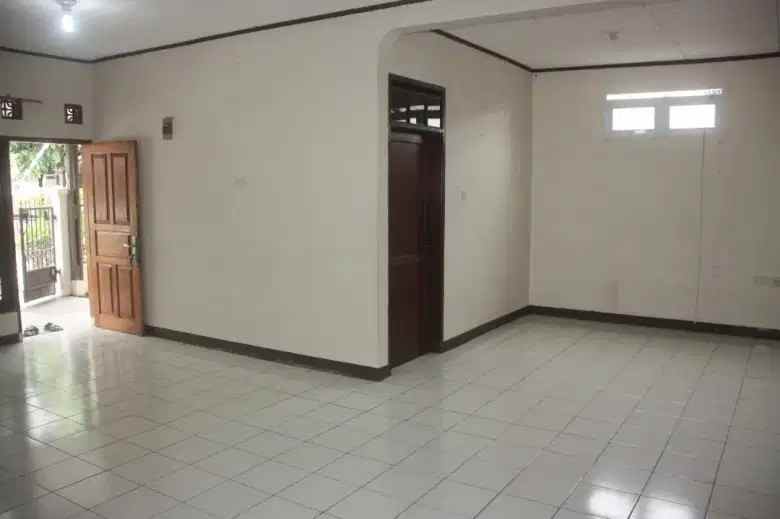 dijual rumah komplek margahayu raya kec