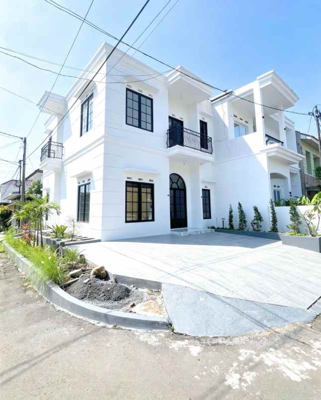 dijual rumah komplek mustika hegar
