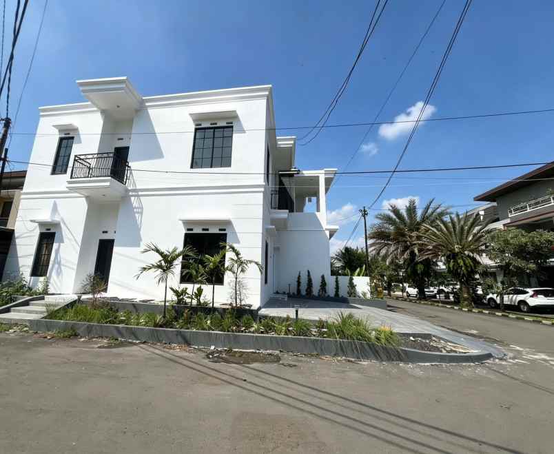 dijual rumah komplek mustika hegar