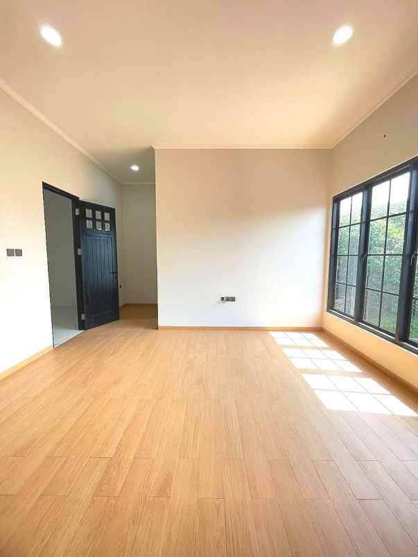 dijual rumah komplek one gate di joglo