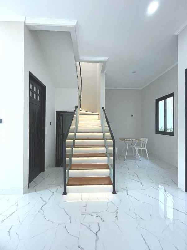 dijual rumah komplek one gate di joglo