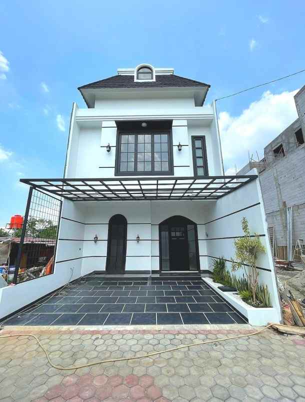 dijual rumah komplek one gate di joglo