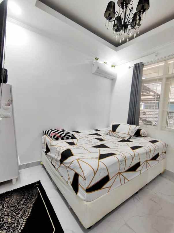 dijual rumah komplek permata kopo