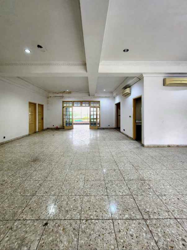 dijual rumah komplek pesanggrahan