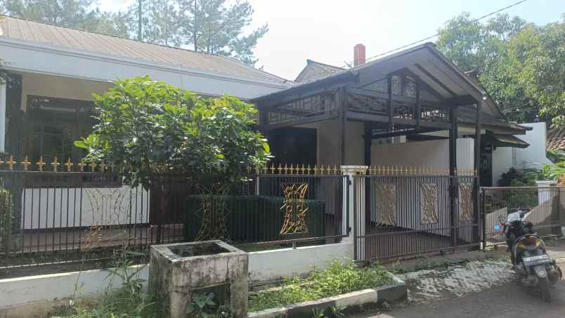 dijual rumah komplek pratista antapani