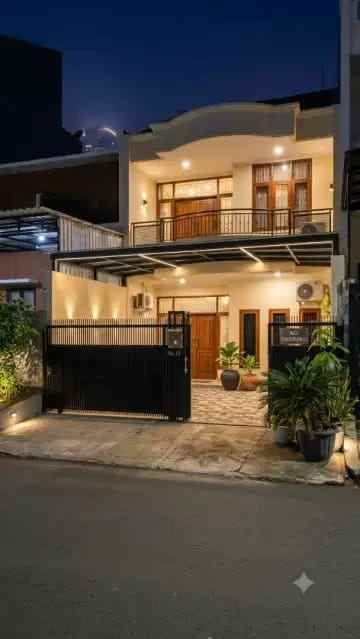 dijual rumah komplek sakura regency