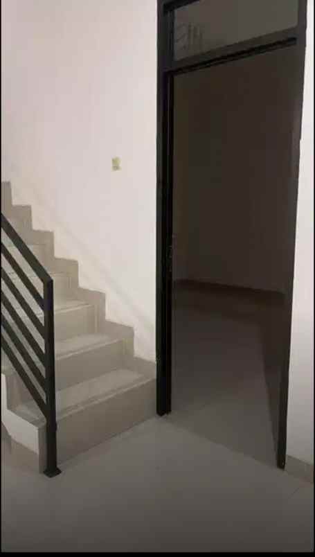 dijual rumah komplek sakura regency