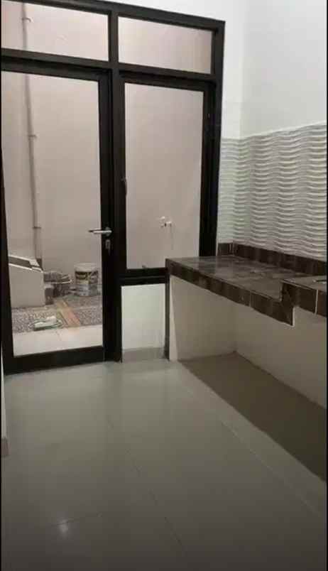 dijual rumah komplek sakura regency