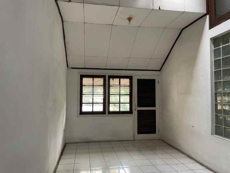 dijual rumah komplek srategis di bintaro sektor 1
