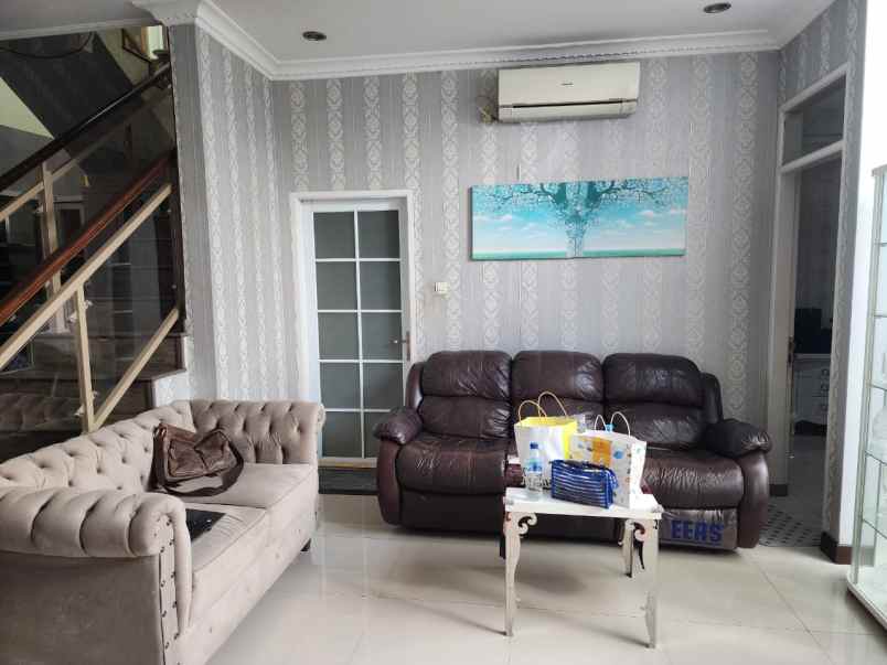 dijual rumah komplek tanjungsari asri