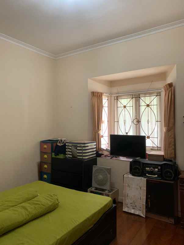 dijual rumah kota baru parahyangan kbp