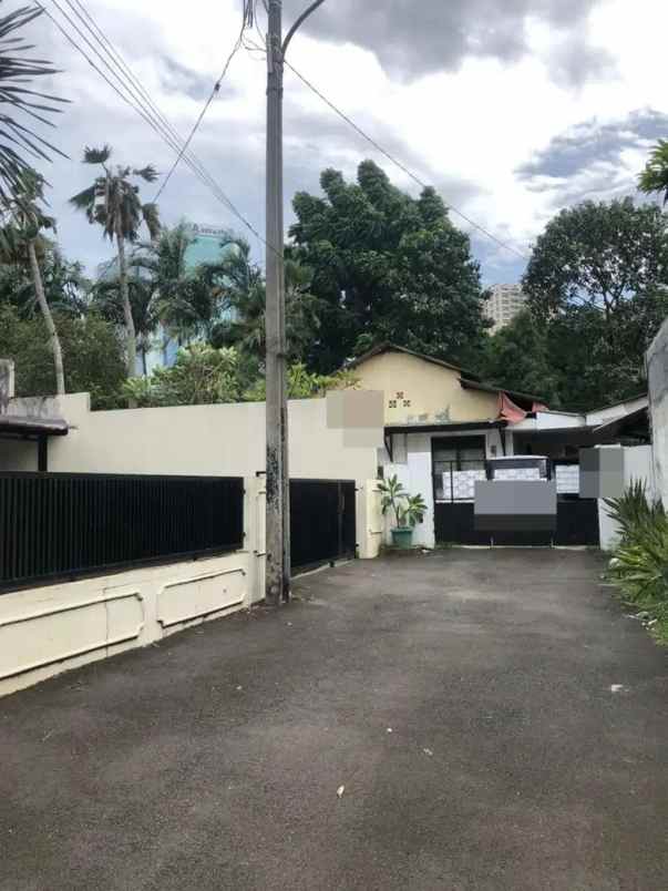 dijual rumah lama hitung tanah bu di tanah kusir