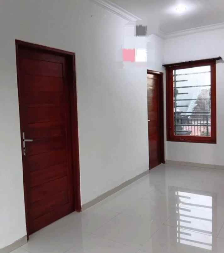 dijual rumah lantai 2 lokasi jalan tukad badung