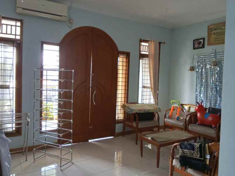 dijual rumah lebak bulus