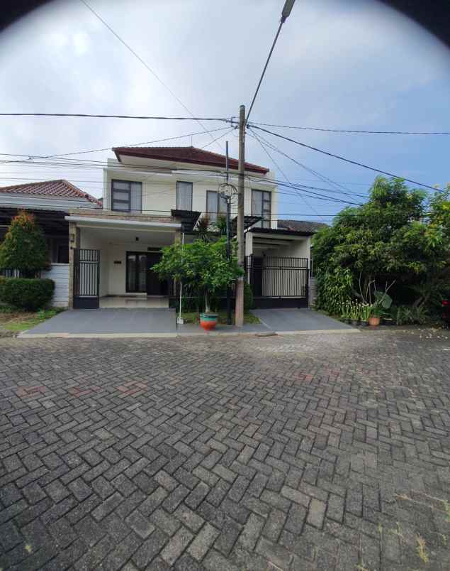 dijual rumah lokasi pbi araya kota malang