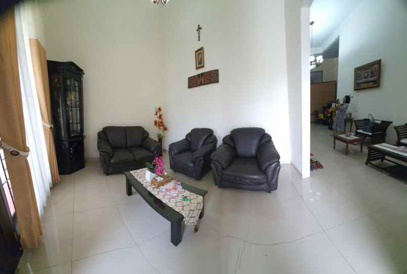 dijual rumah lokasi pbi araya kota malang