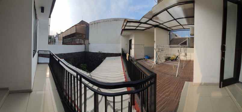 dijual rumah lokasi pbi araya kota malang