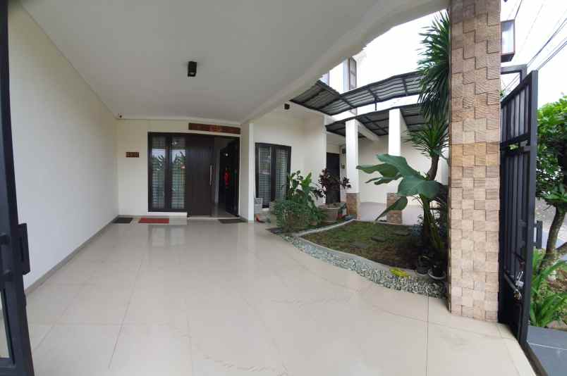 dijual rumah lokasi pbi araya kota malang