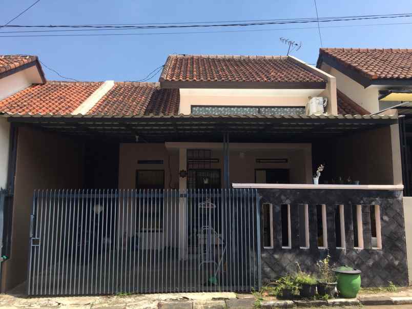 dijual rumah lokasi perumahan ampeldento malang