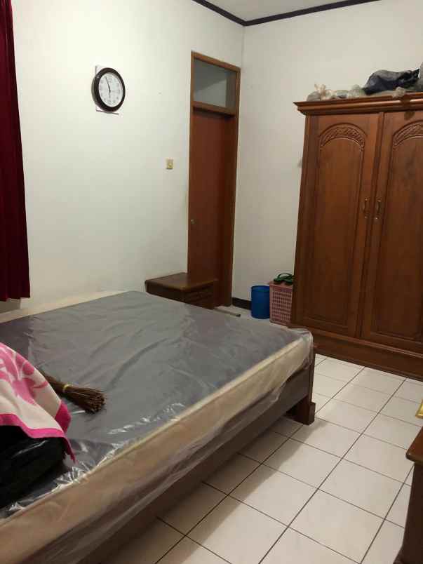 dijual rumah lokasi strategis di setraduta bandung