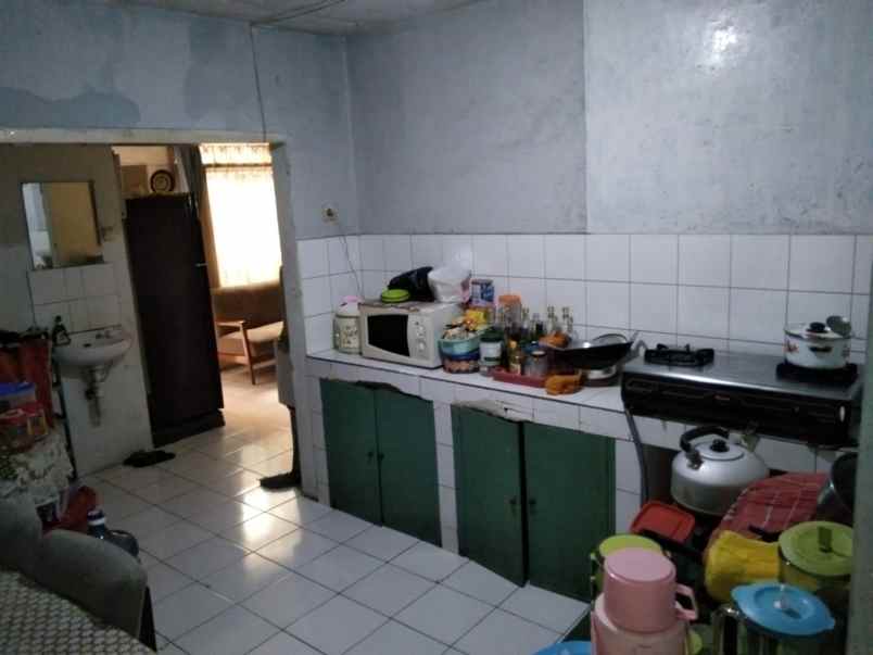 dijual rumah lokasi strategis sarijadi kota bdg