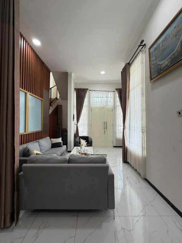 dijual rumah lowokwaru