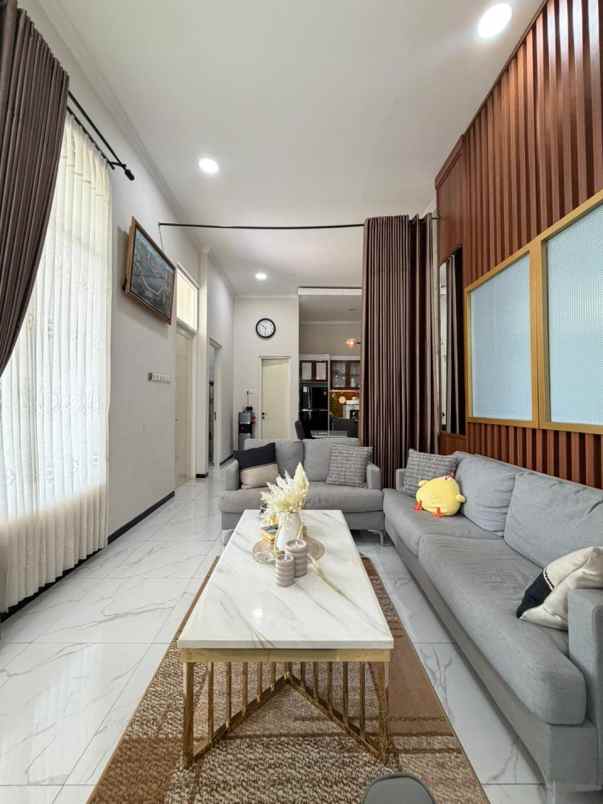 dijual rumah lowokwaru