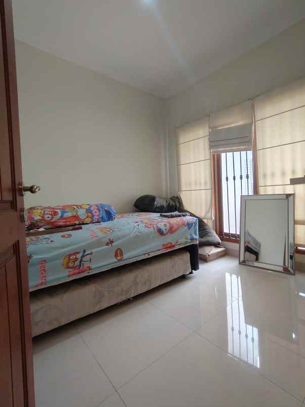 dijual rumah lubang buaya jaktim