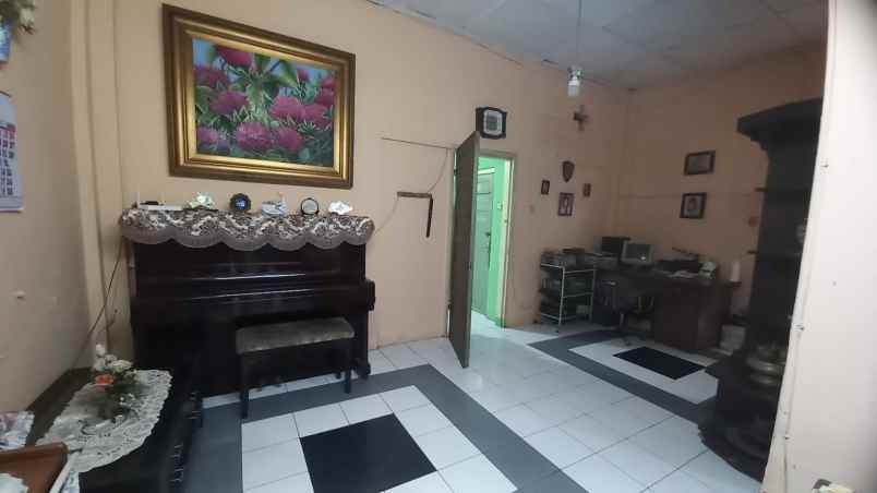 dijual rumah mangku jalan raya jl