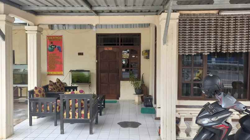 dijual rumah mangku jalan raya jl