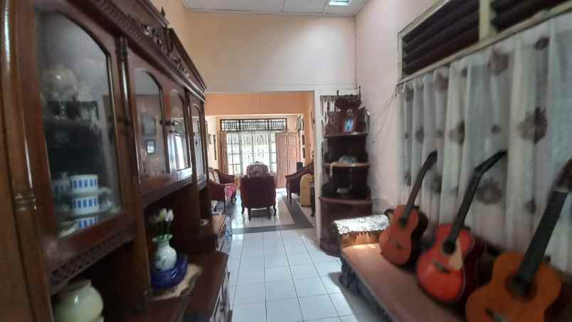 dijual rumah mangku jalan raya jl